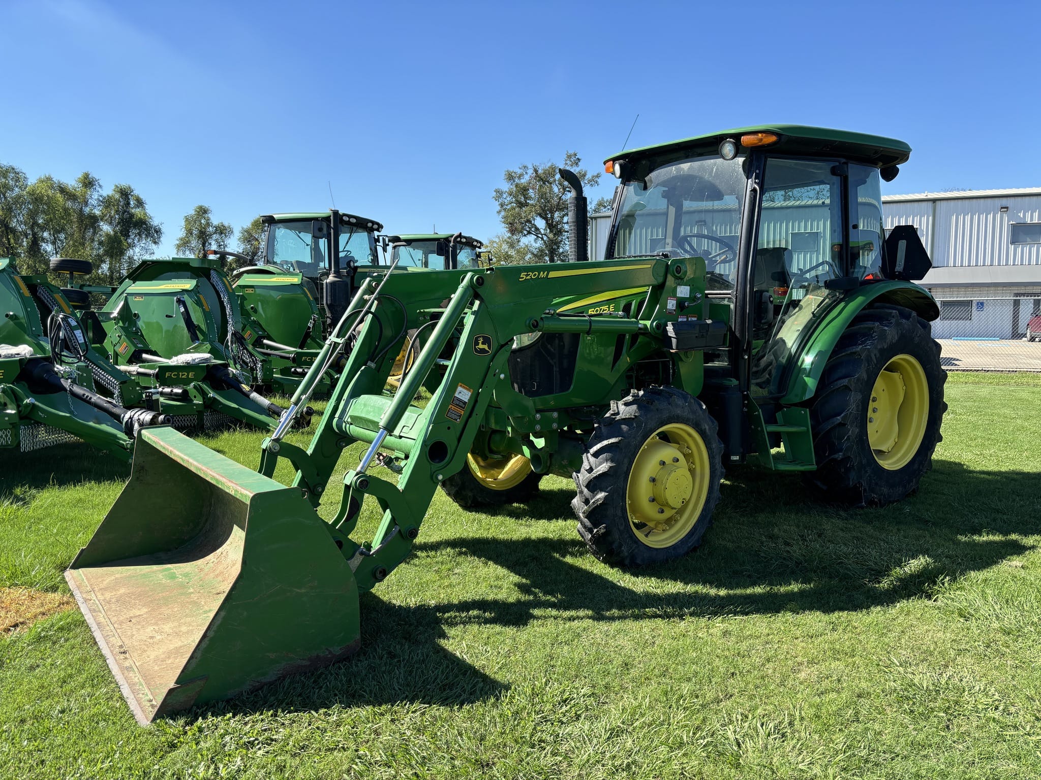 2018 John Deere 5075E Equipment Image0