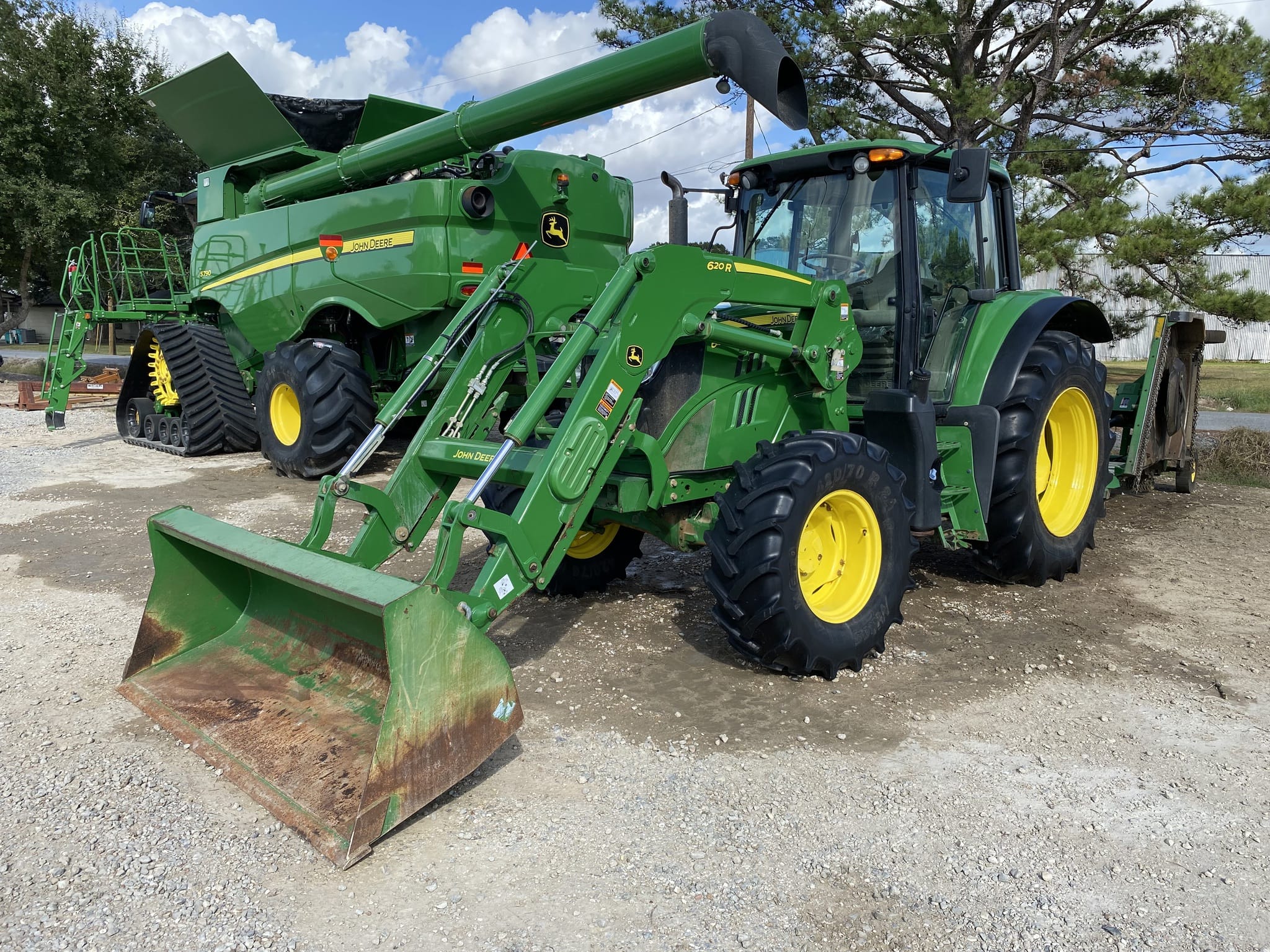 2018 John Deere 6130M Equipment Image0