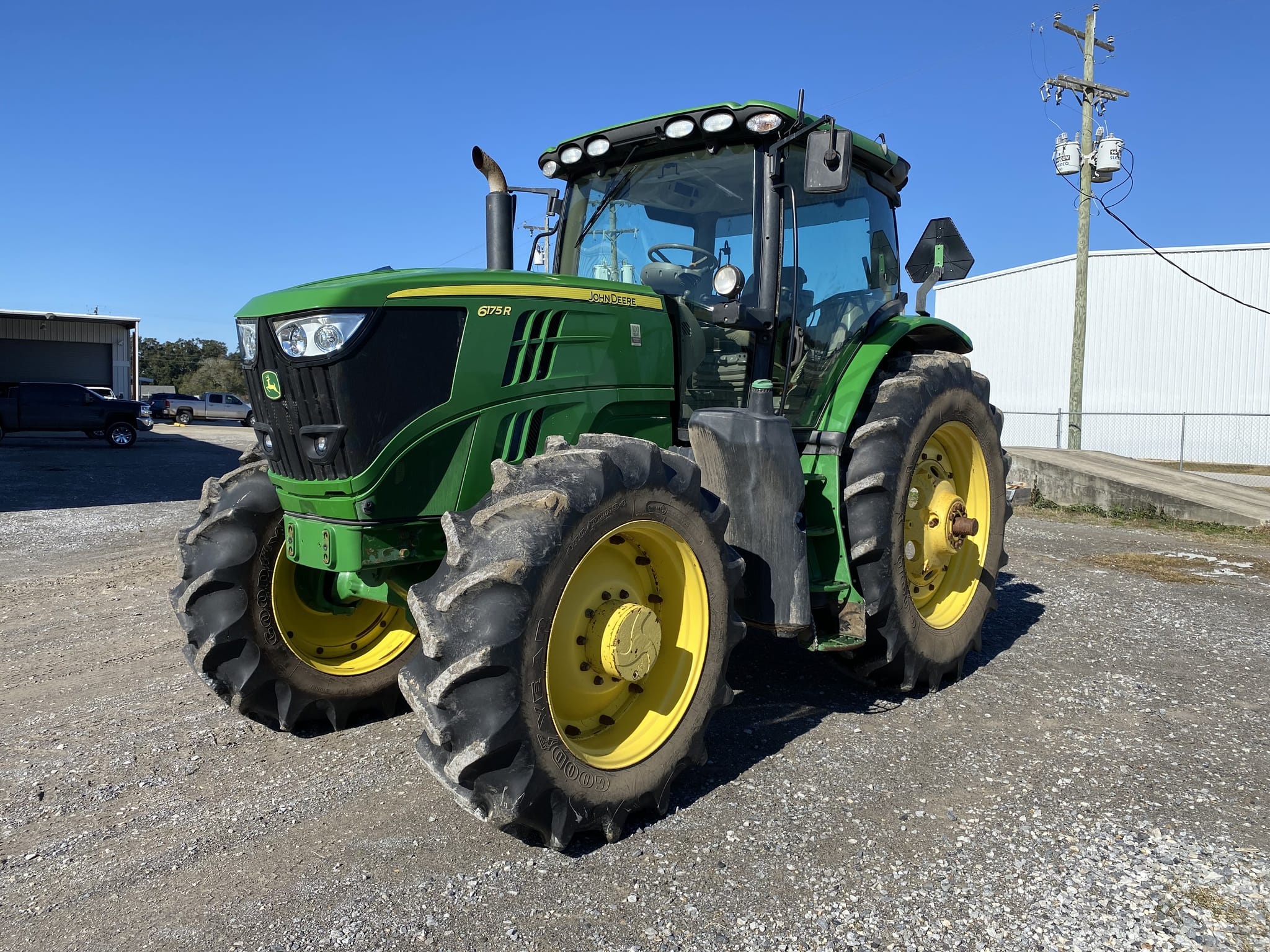 2018 John Deere 6175R Equipment Image0