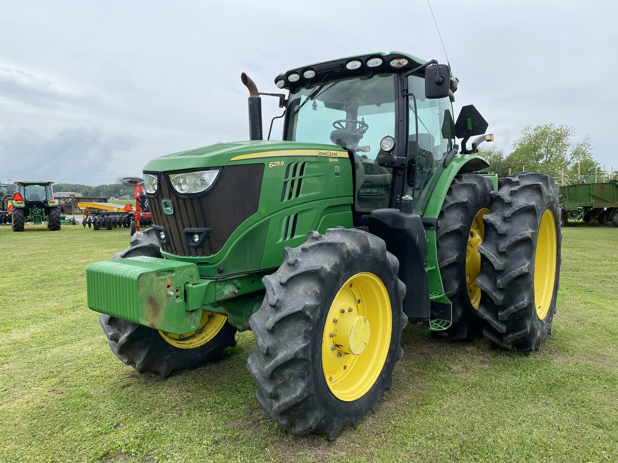 2018 John Deere 6215R Equipment Image0