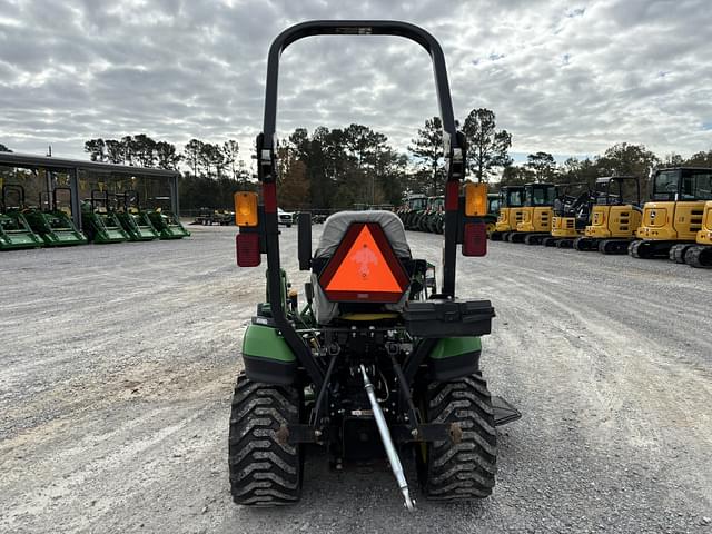 Image of John Deere 1025R equipment image 3