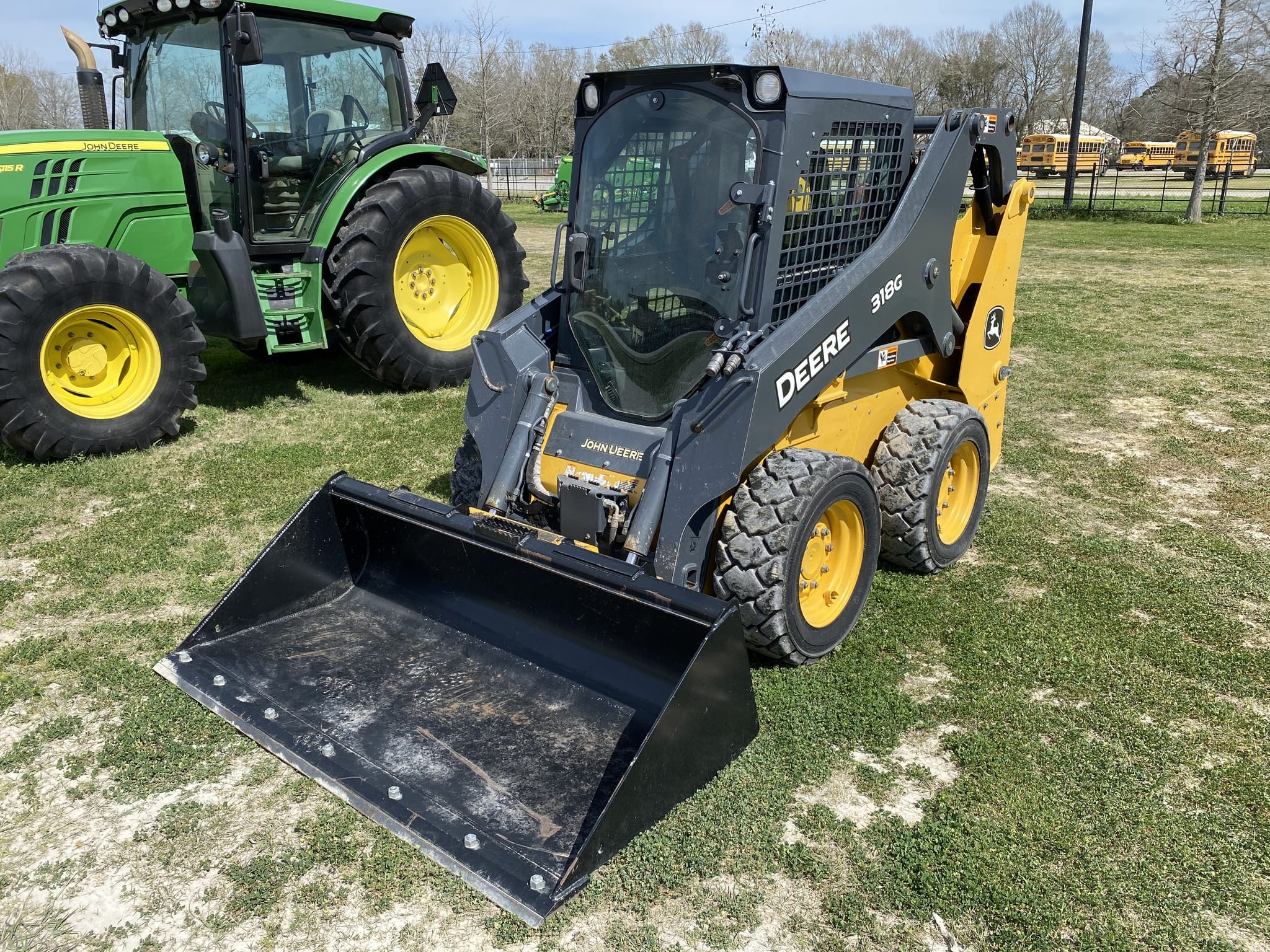 2019 John Deere 318G Equipment Image0