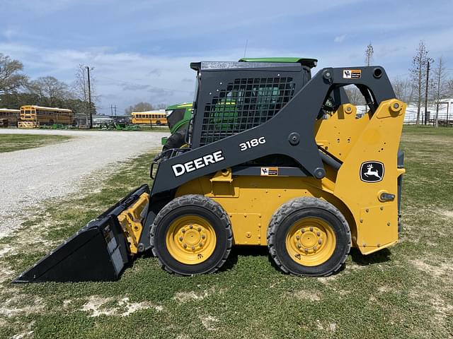 Image of John Deere 318G equipment image 1