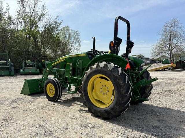 Image of John Deere 5045E equipment image 2