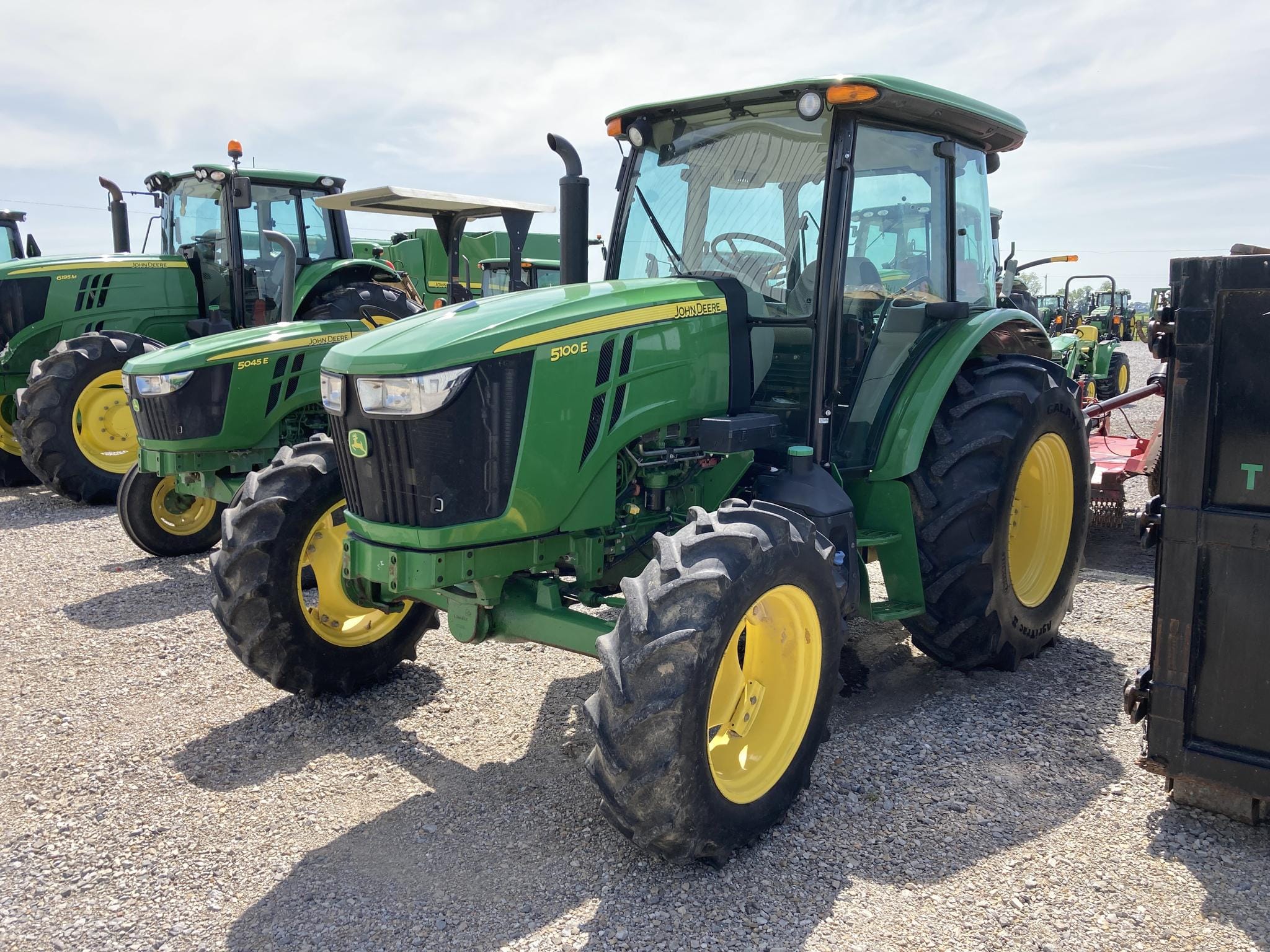 Main image John Deere 5100E