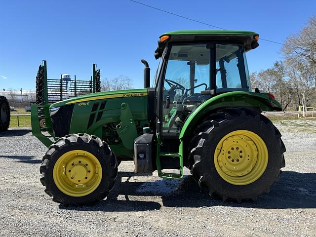 Image of John Deere 5100E equipment image 1