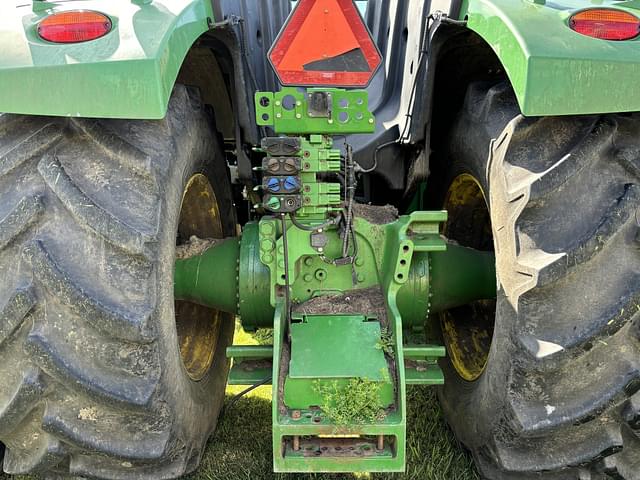 Image of John Deere 9520R equipment image 4