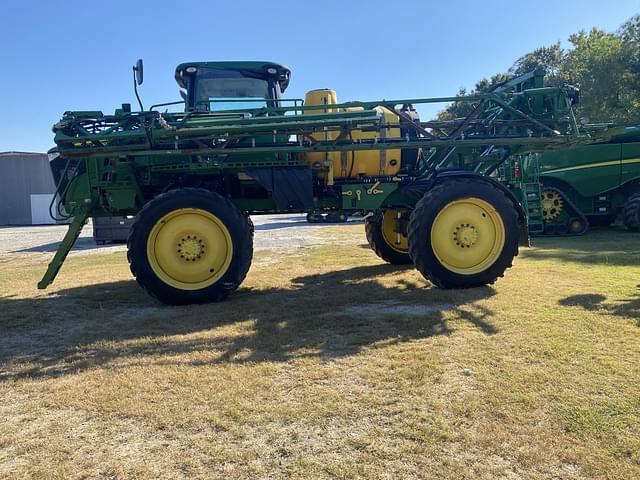 Image of John Deere R4030 equipment image 2