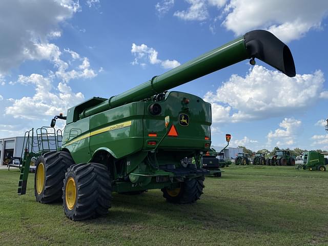 Image of John Deere S790 equipment image 2