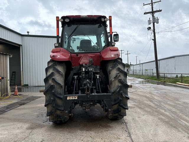 Image of Case IH Magnum 220 equipment image 3