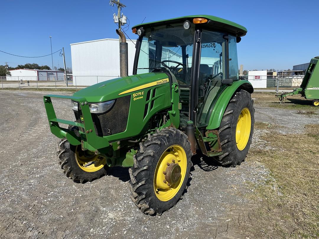 Image of John Deere 5075E Primary image