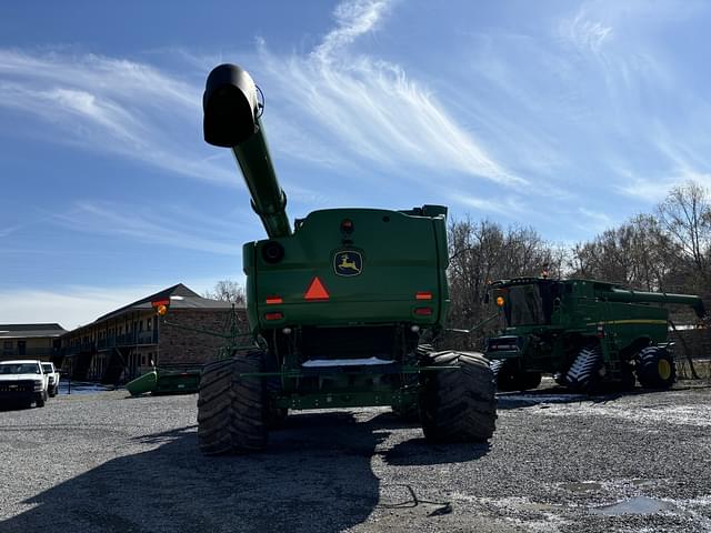 Image of John Deere S780 equipment image 3