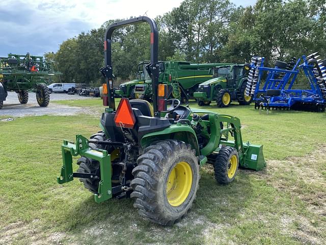 Image of John Deere 3025E equipment image 4