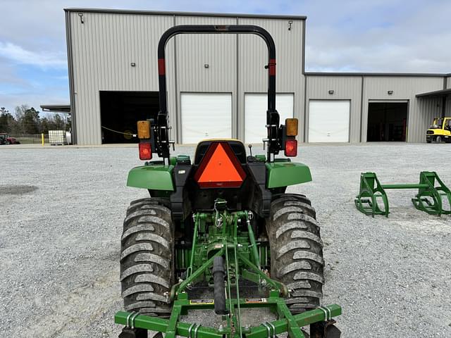 Image of John Deere 3043D equipment image 3