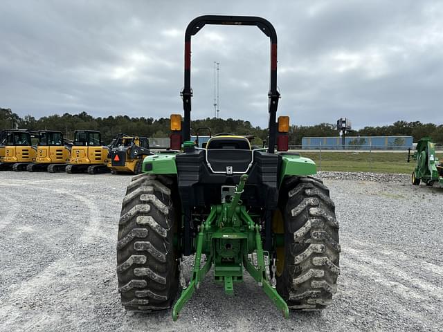 Image of John Deere 4044M equipment image 3