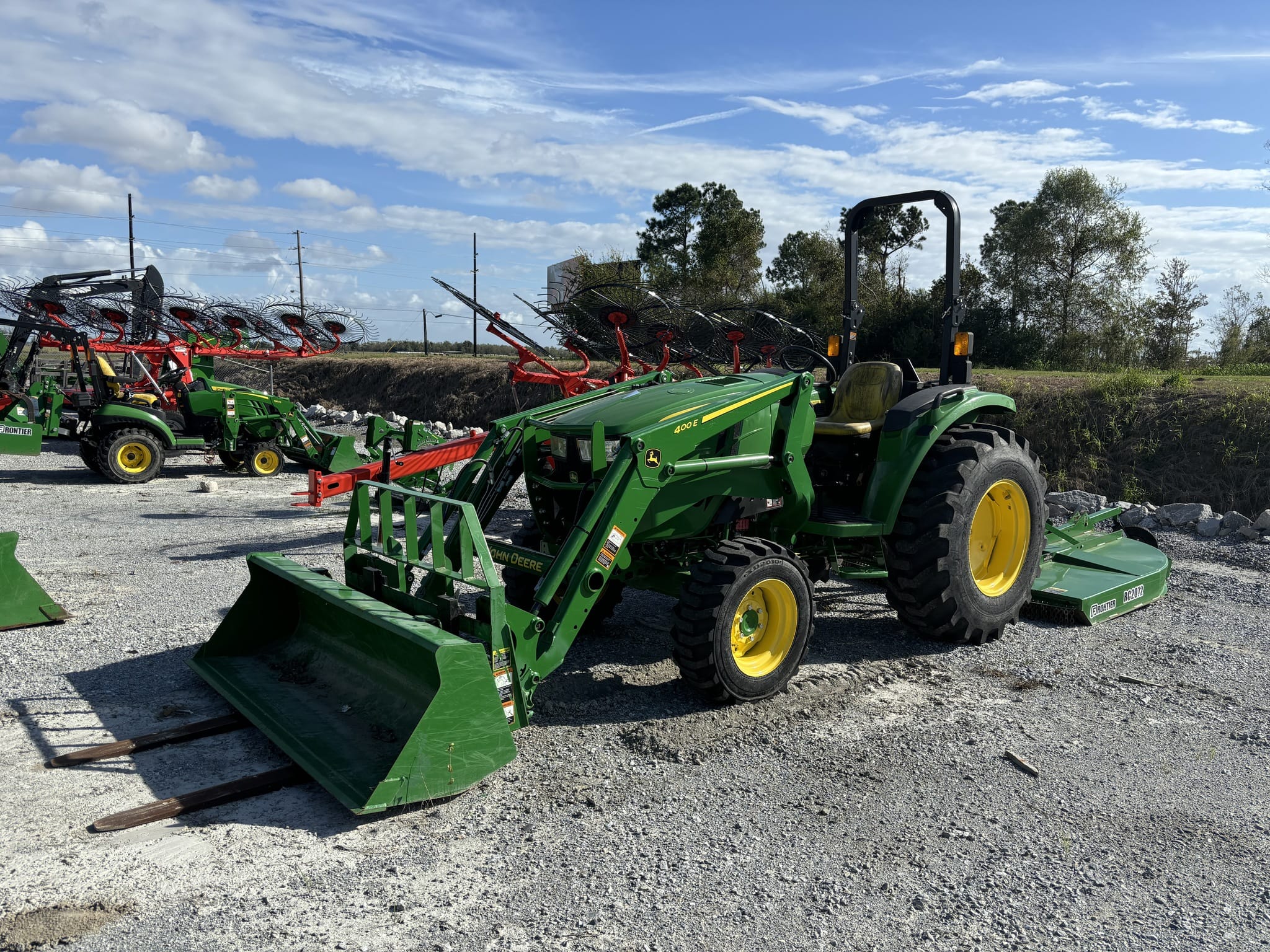 Main image John Deere 4044M