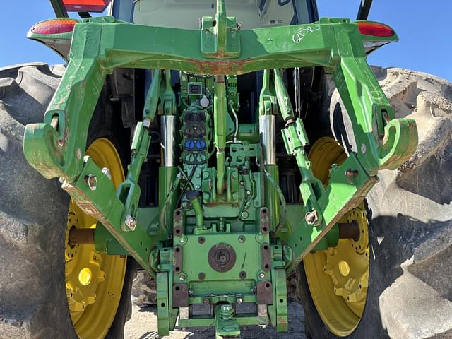 Image of John Deere 6215R equipment image 4