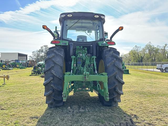 Image of John Deere 6215R equipment image 3