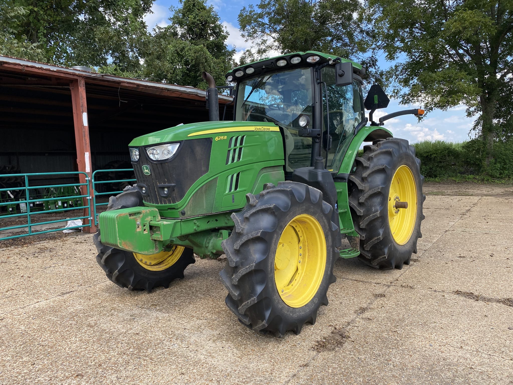 Main image John Deere 6215R