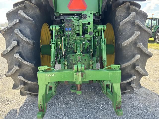 Image of John Deere 7R 270 equipment image 4