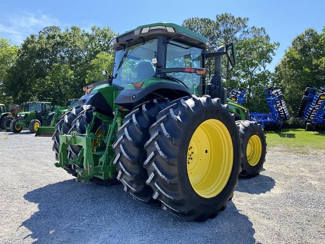 Image of John Deere 8R 230 equipment image 4