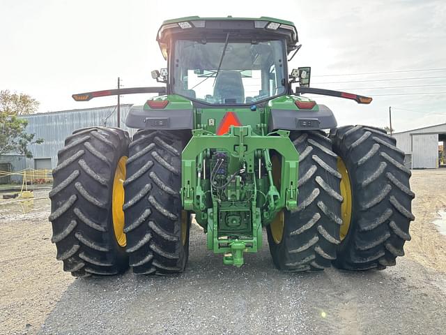 Image of John Deere 8R 370 equipment image 2