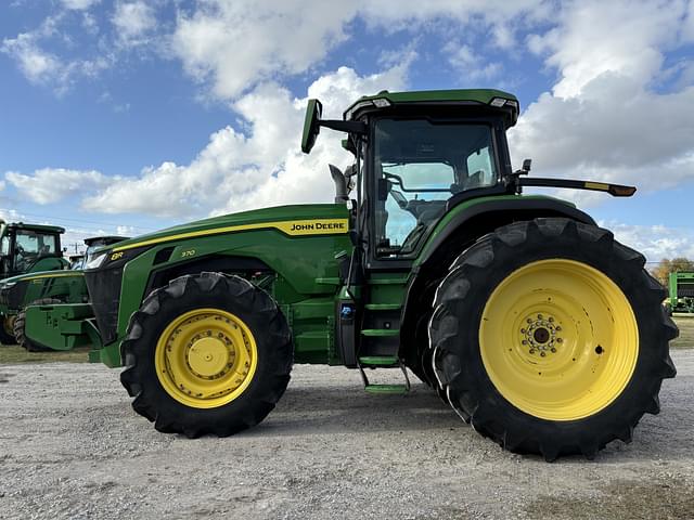 Image of John Deere 8R 370 equipment image 1