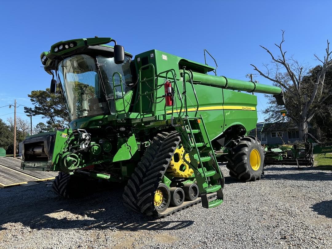 Image of John Deere S790 Primary image