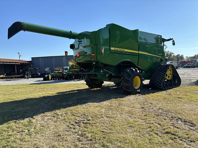 Image of John Deere S790 equipment image 4