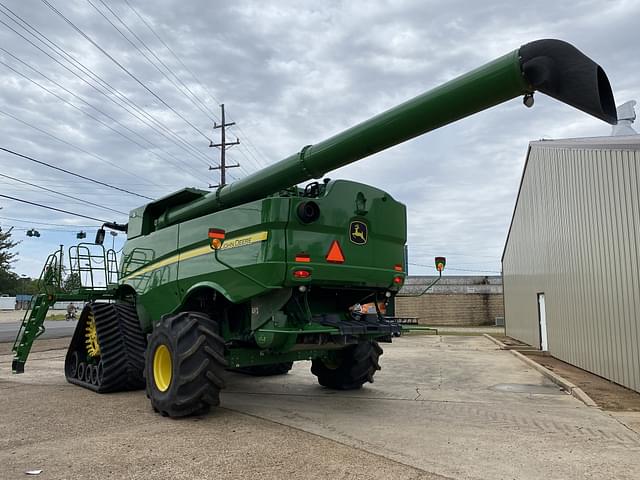 Image of John Deere S790 equipment image 2