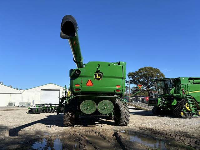 Image of John Deere S790 equipment image 4