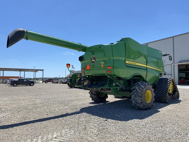 Image of John Deere S790 equipment image 2