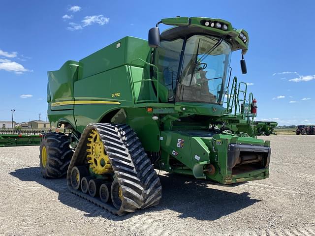 Image of John Deere S790 equipment image 4