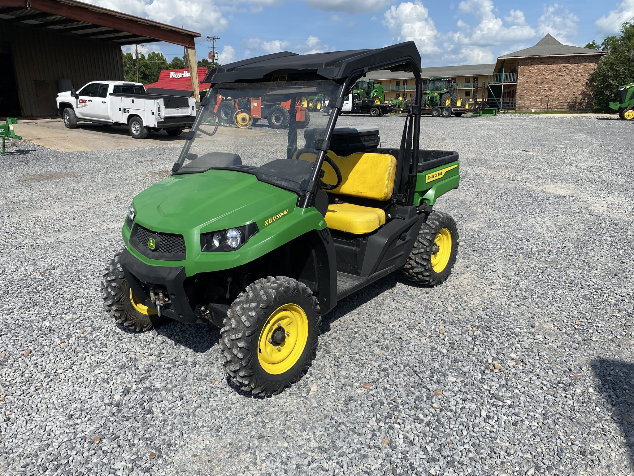 Main image John Deere XUV 590M