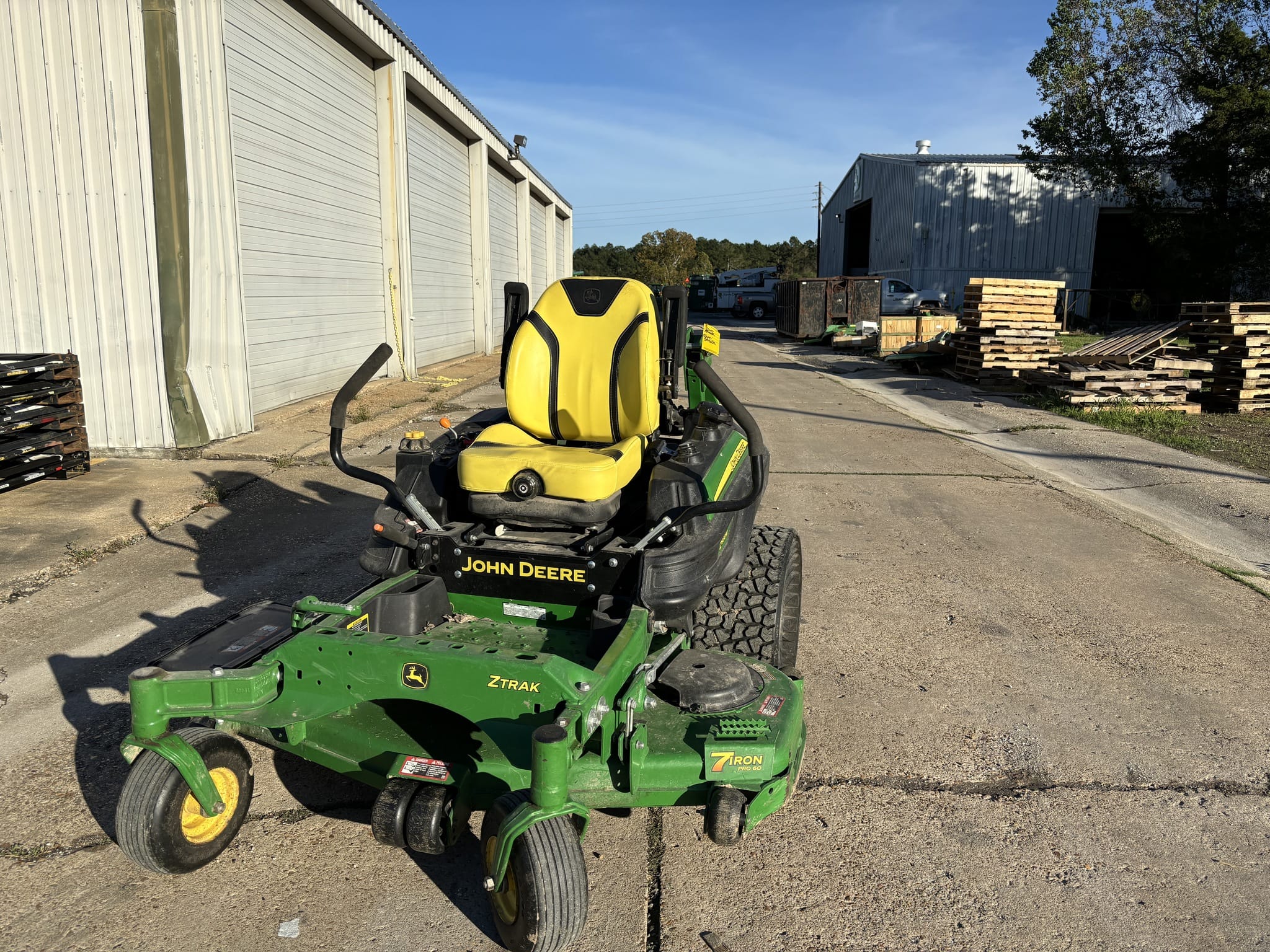 Main image John Deere Z930M