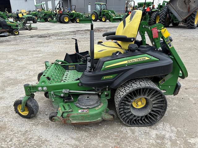 Image of John Deere Z950M equipment image 1