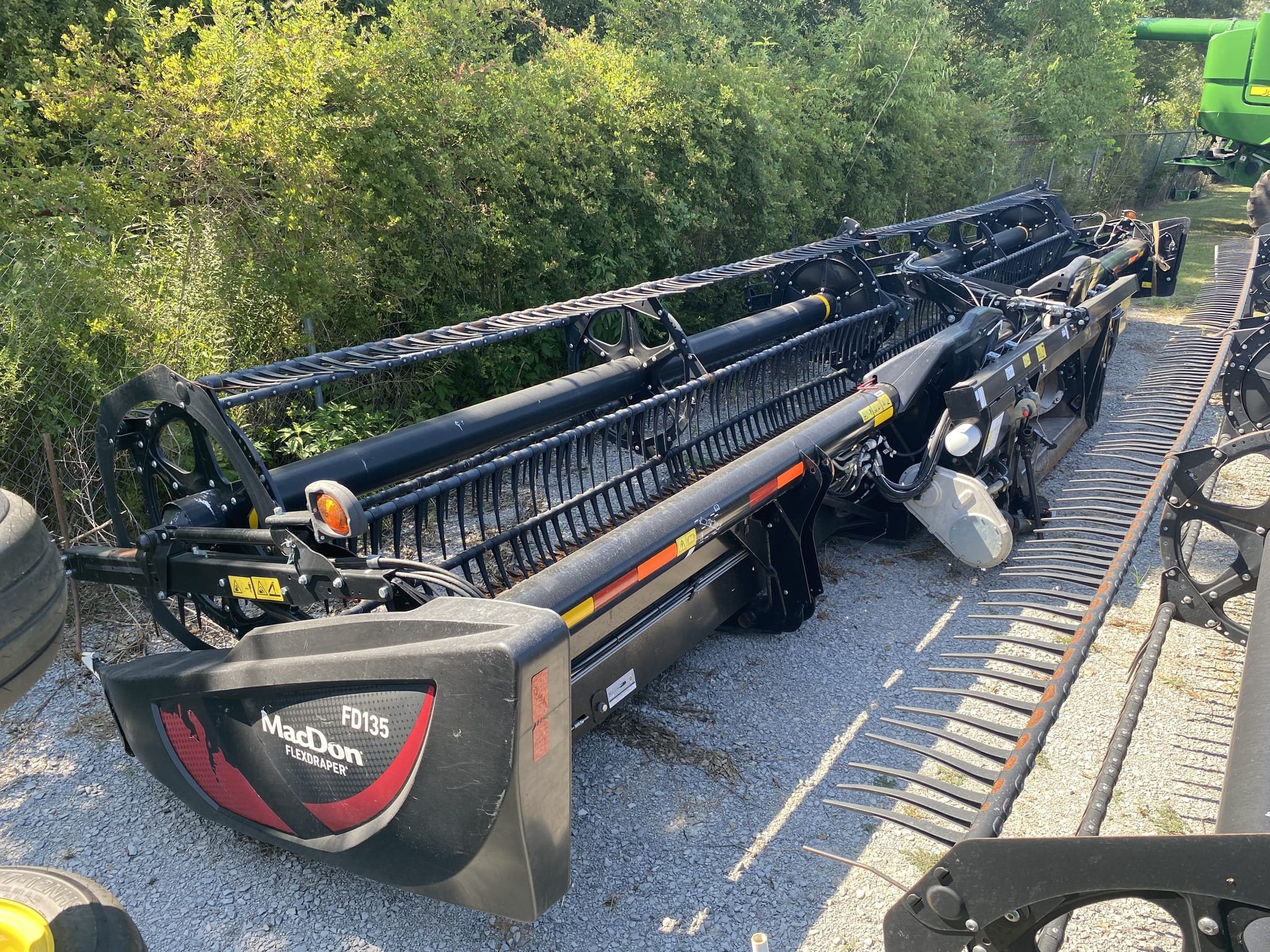 2021 MacDon FD135 Equipment Image0