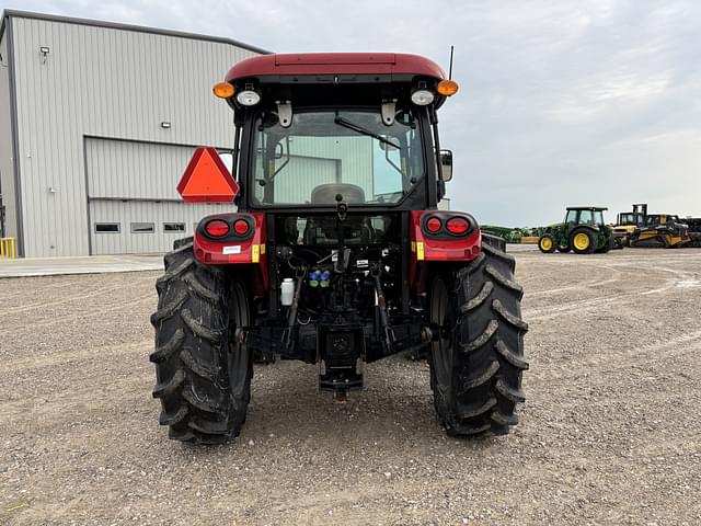 Image of Case IH Farmall 75A equipment image 3