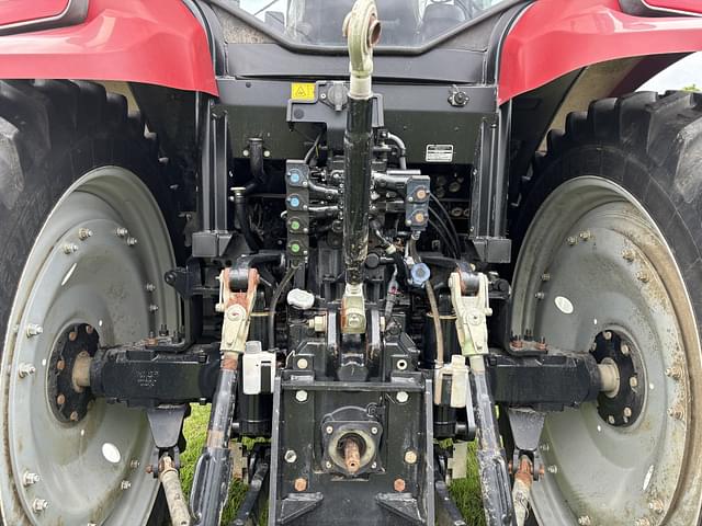 Image of Case IH Maxxum 115 equipment image 4