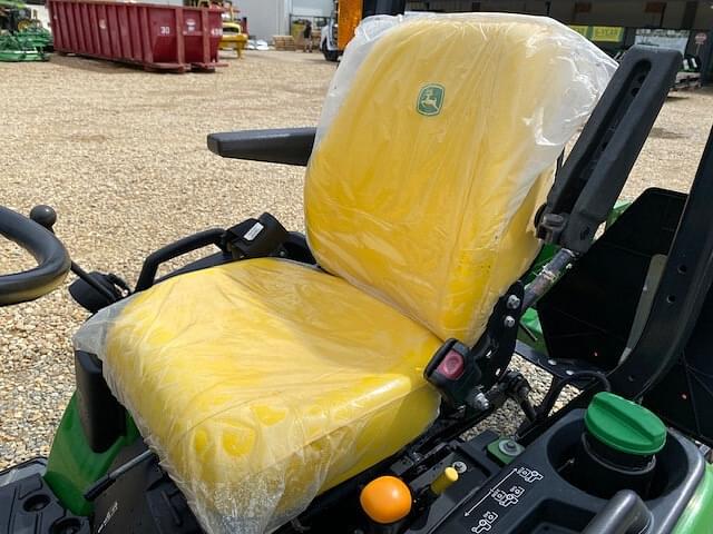 Image of John Deere 1025R equipment image 4