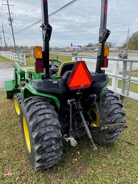 Image of John Deere 3025E equipment image 2