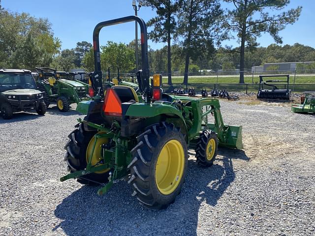 Image of John Deere 3035D equipment image 4