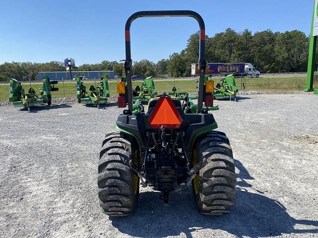 Image of John Deere 3038E equipment image 3