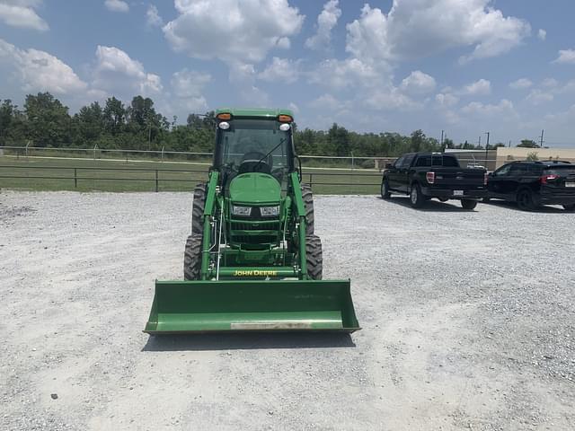 Image of John Deere 4052R equipment image 3