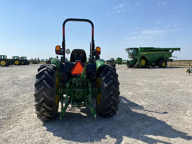 Image of John Deere 5055E equipment image 3