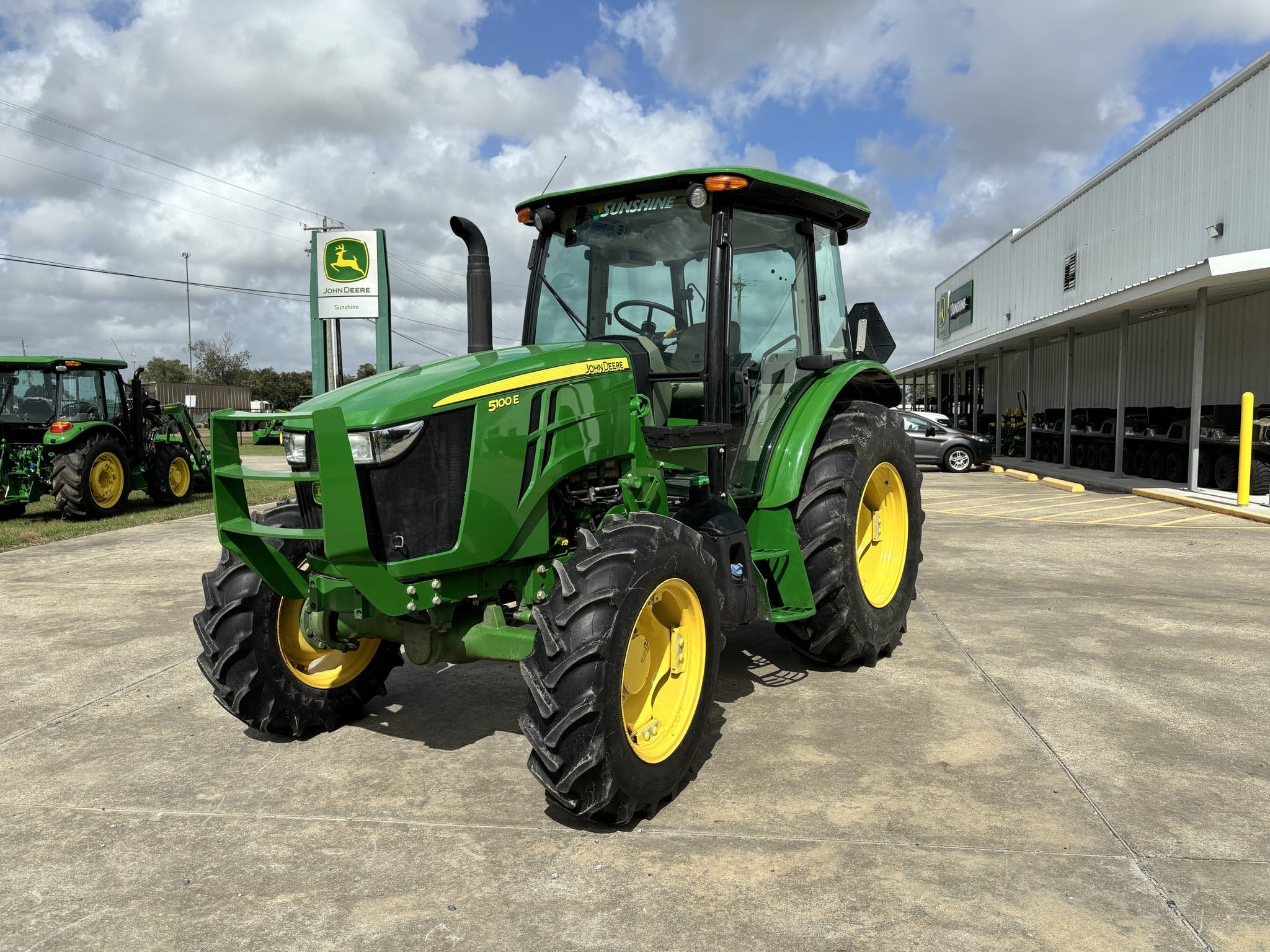 Main image John Deere 5100E