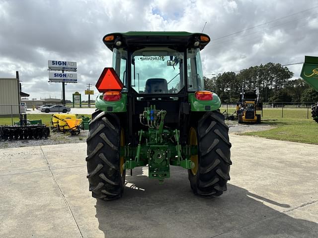 Image of John Deere 5100E equipment image 3