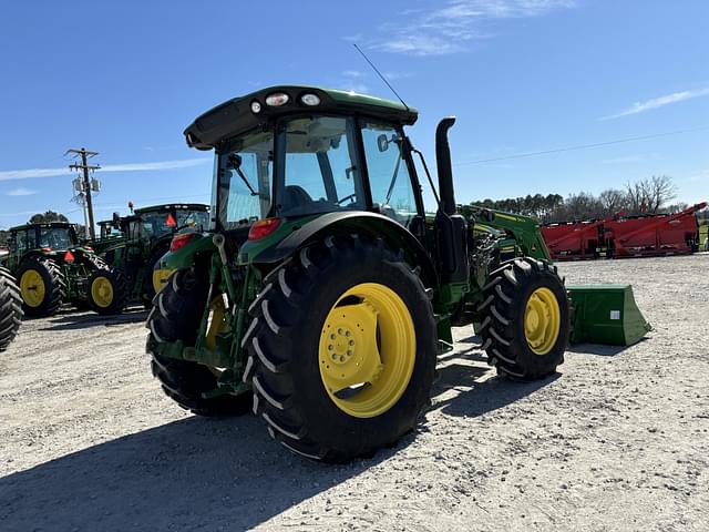 Image of John Deere 5100M equipment image 4