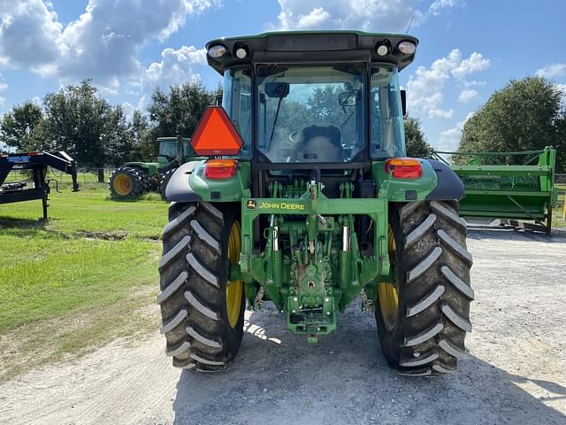 Image of John Deere 5100M equipment image 3