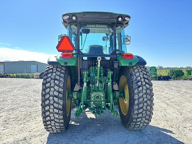 Image of John Deere 5125R equipment image 3